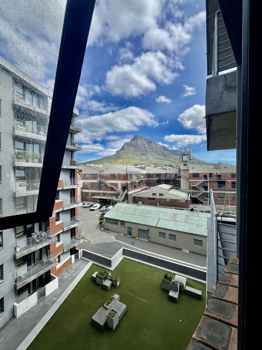 2 Bedroom Property for Sale in Observatory Western Cape